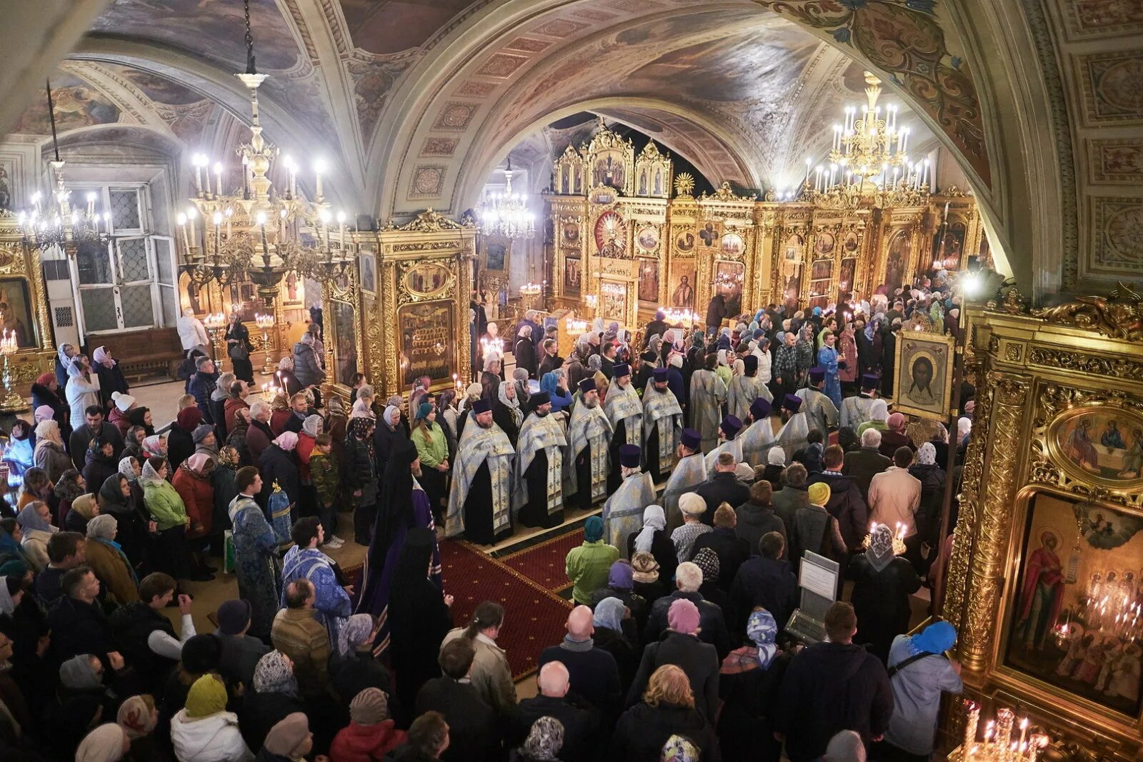 Служба в Елоховском соборе. Церковная организация храмы и богослужение 6