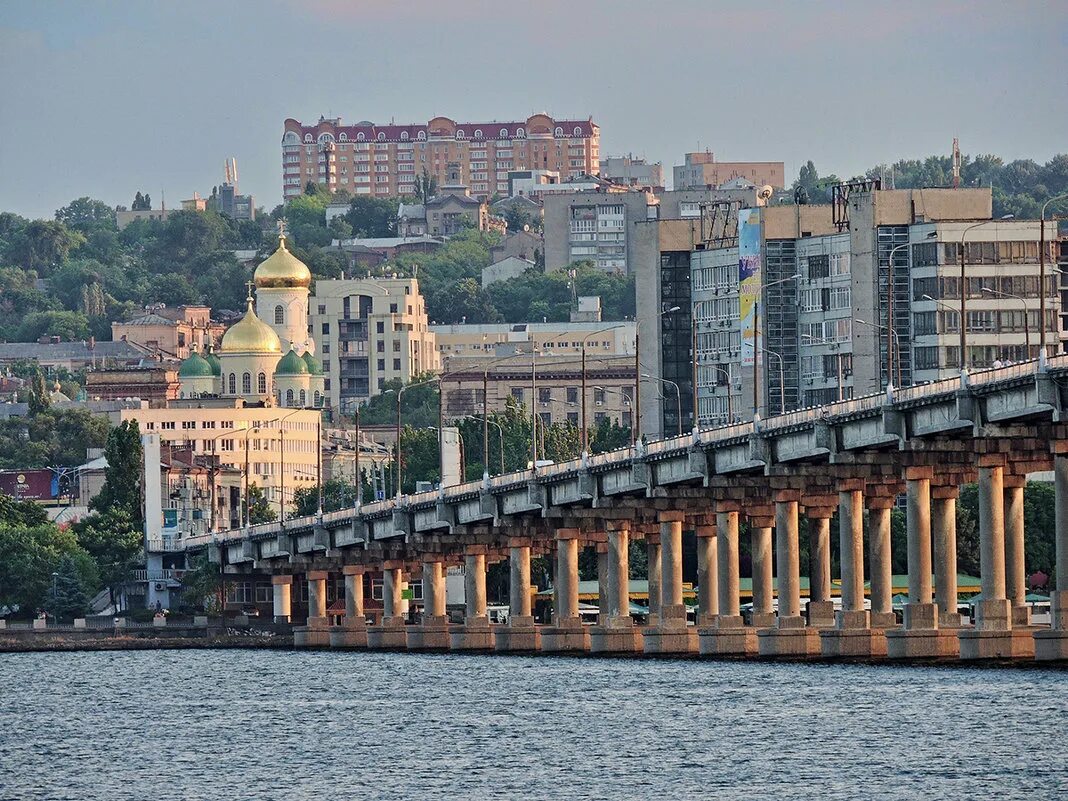 Берега Днепра Днепропетровск. Города в Украине левого берега Днепра. Правый берег Днепра города. Днепропетровский Центральный мост. Левый берег днепра новости