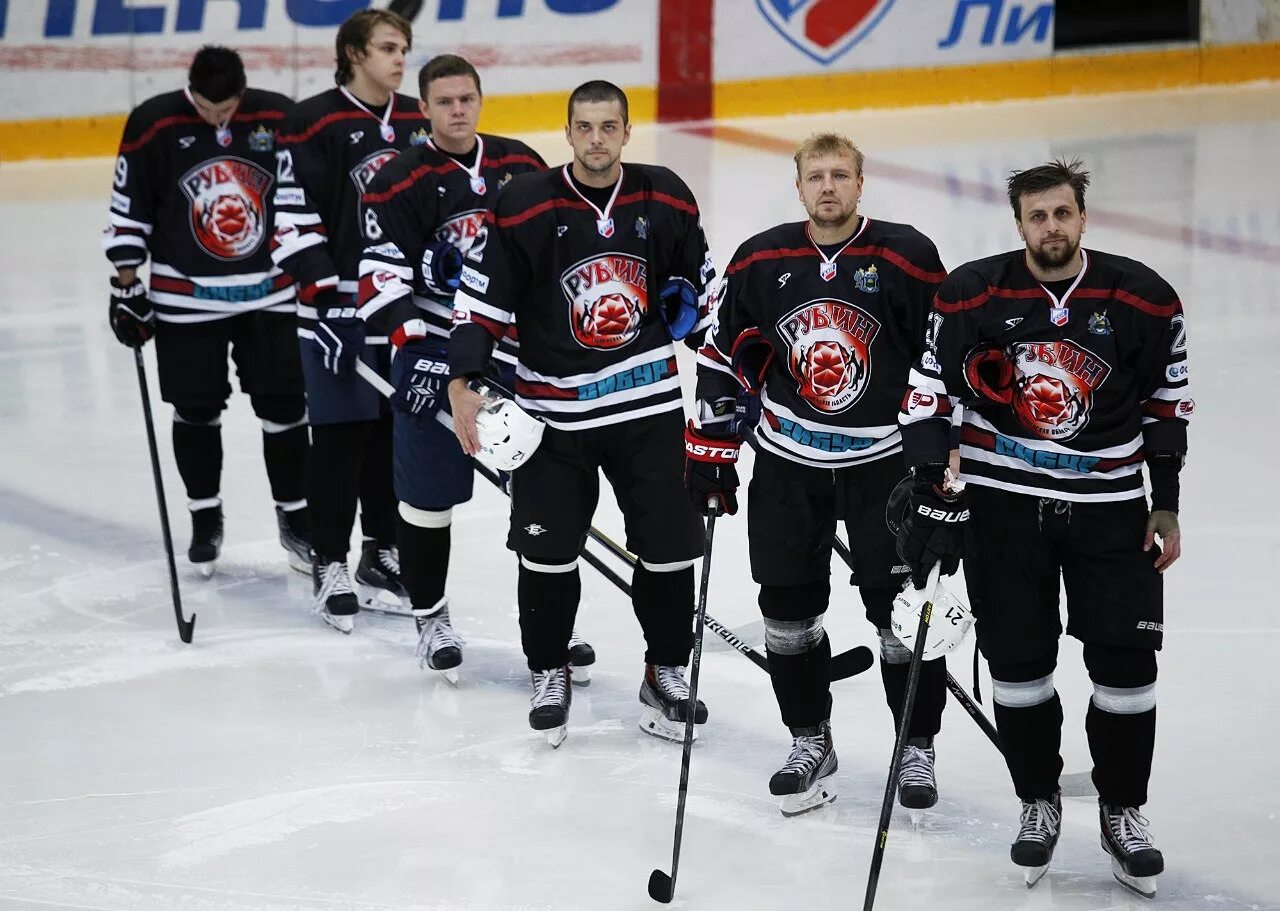 Рубин тюмень физкультурно-оздоровительный. Рубин тюмень состав. Никита брютов хоккеист вхл. Вхл рубин тюмень. Рубин тюмень 2011.