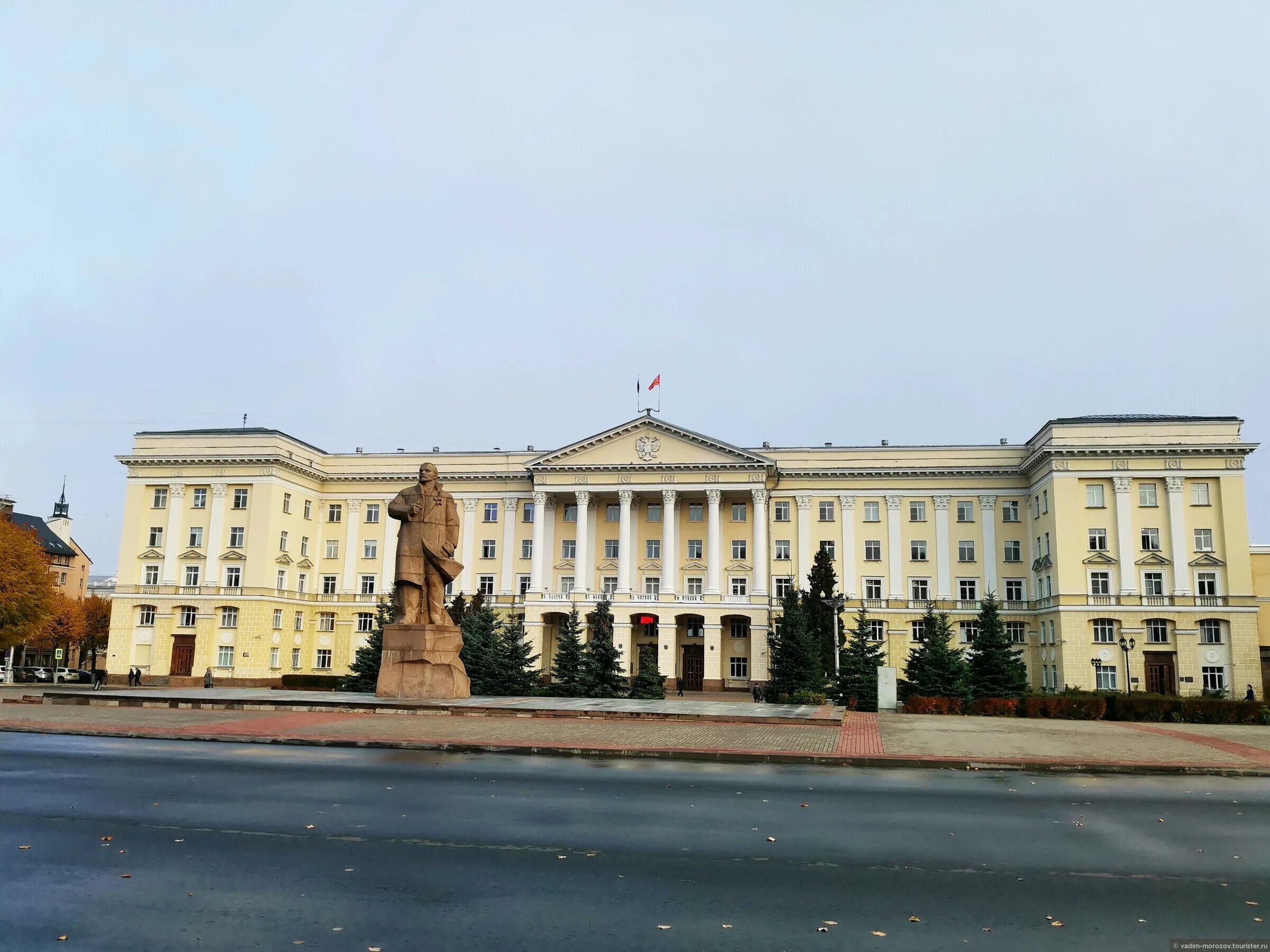 дом советов смоленск ленина 1. площадь ленина смоленск. площадь ленина 1 смоленск. площадь ленина смоленск. памятник ленину (смоленск).