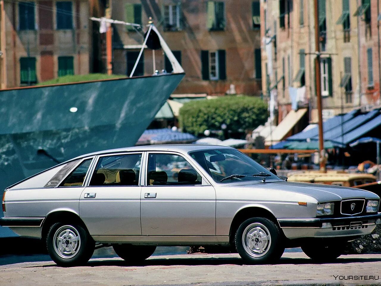 Лянча гамма 1980. Лянча Gamma Berlina. Lancia 1976. Lancia 1984. Лянча автомобиль 2024