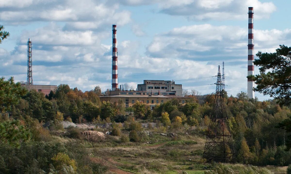 Калужская аэс. Обнинская АЭС Обнинск. ФЭИ Обнинск первая АЭС. Атомная электростанция в Обнинске. Обнинская АЭС 1954.