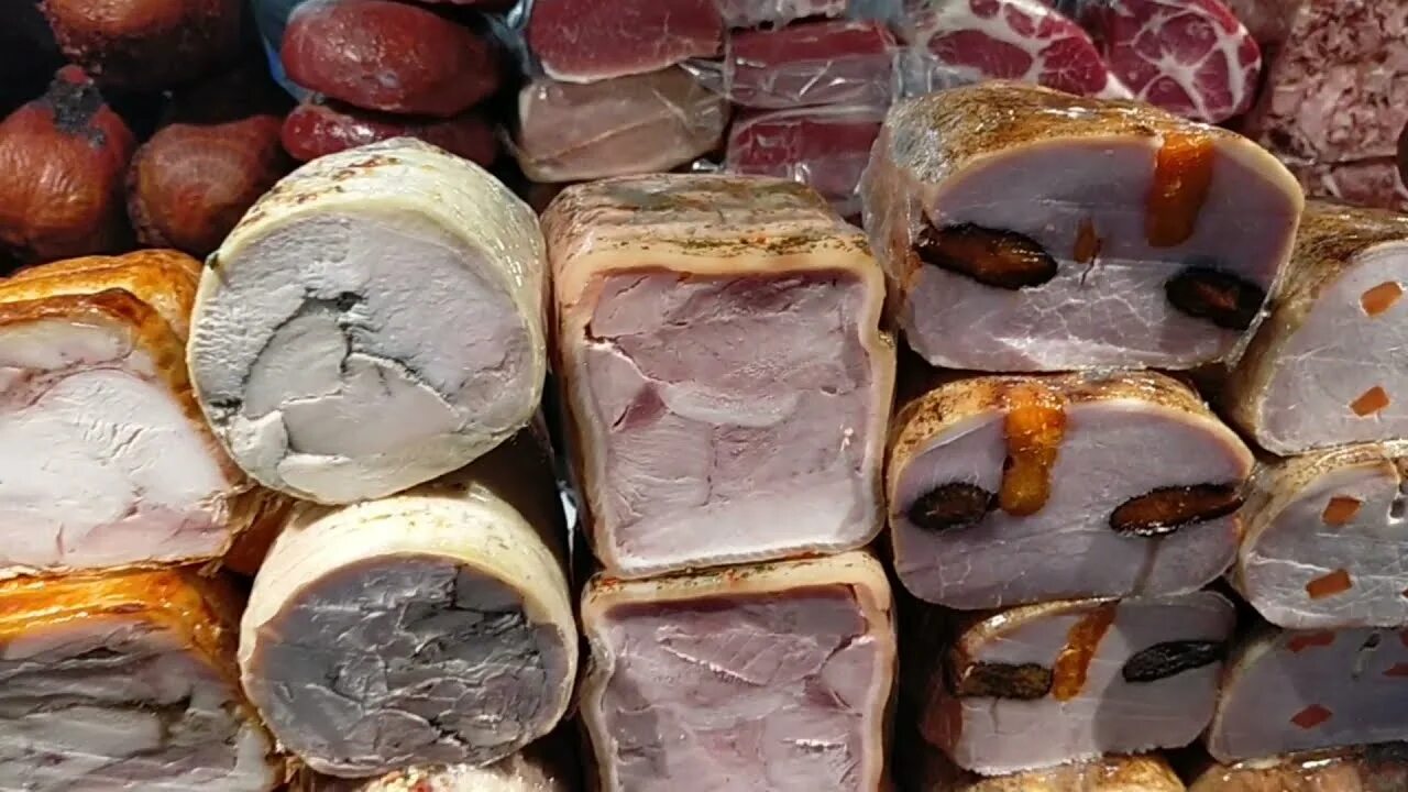 Отзыв о Казачий рынок (Россия, Пятигорск) Цены на продукты в два раза ниже, чем