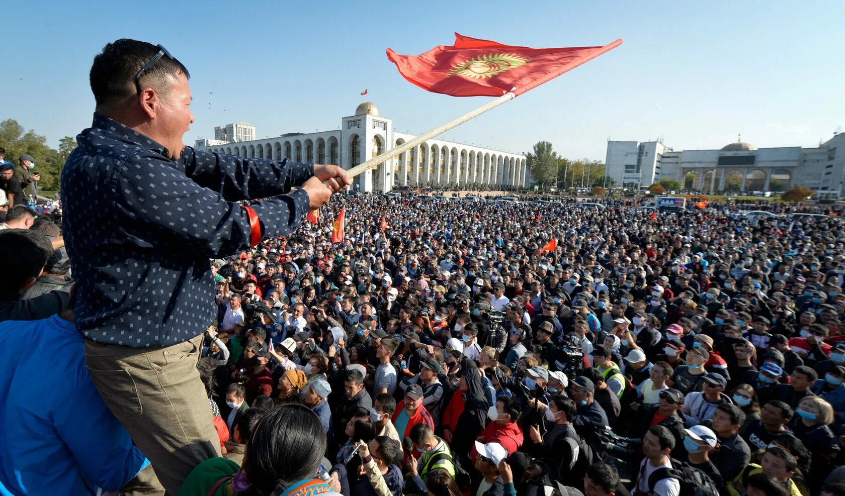6 октября 2022 год. Революция 2005 в Киргизии Бишкек. Революция в Киргизии (2020). Революция Бишкек 2020. Протесты в Киргизии 2020.