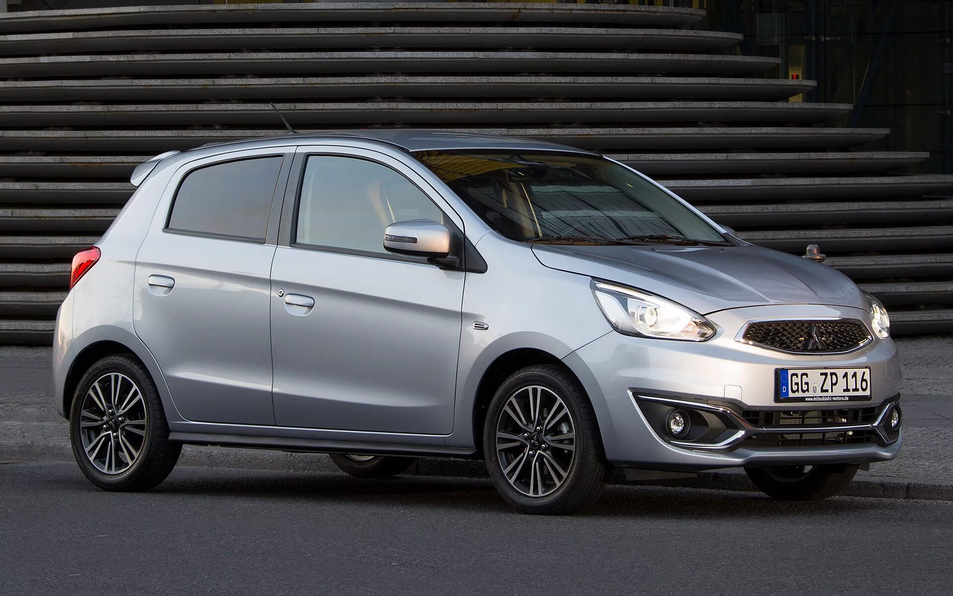 Spase star 2012. Mitsubishi space star 2014. Mitsubishi space star 2017. Space star 2. Mitsubishi space star 2022.