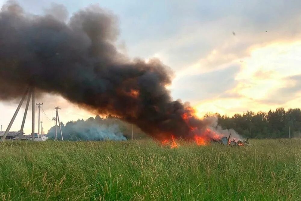 Вертолет разбился в магаданской области