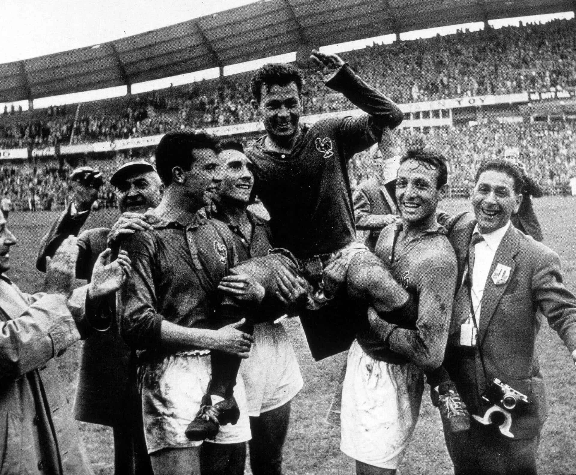 Пеле 1958. Жюст Фонтен. Сборная Франции по футболу 1958. Команда Бразилии 1958 года.