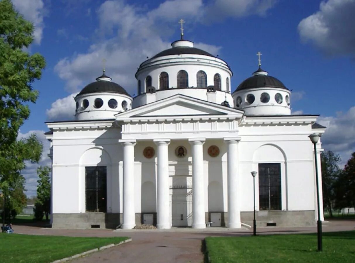 Храм в стиле классицизм