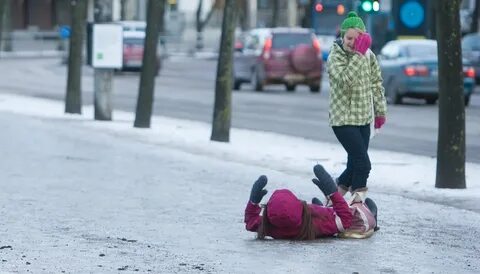 Мы с тобою снова вместе гололед