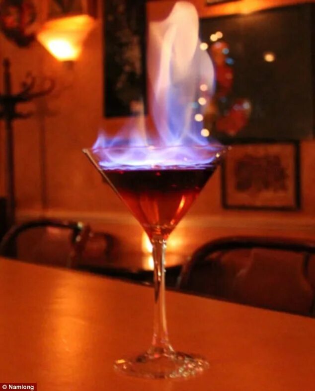 Коктейль Огненный Ламборджини. Пылающий Ламборджини коктейль. Пылающий Феррари коктейль. Горящий Ламборджини коктейль. Самбука горящая