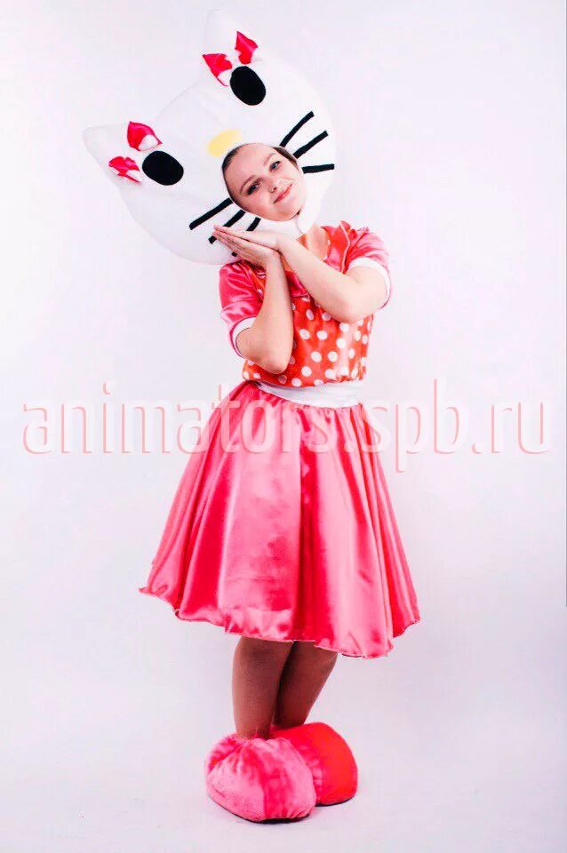 Аниматор hello kitty. Аниматор хелло китти. китти костюм аниматора. китти аниматор китти. аниматоры в костюмах хеллоу китти.