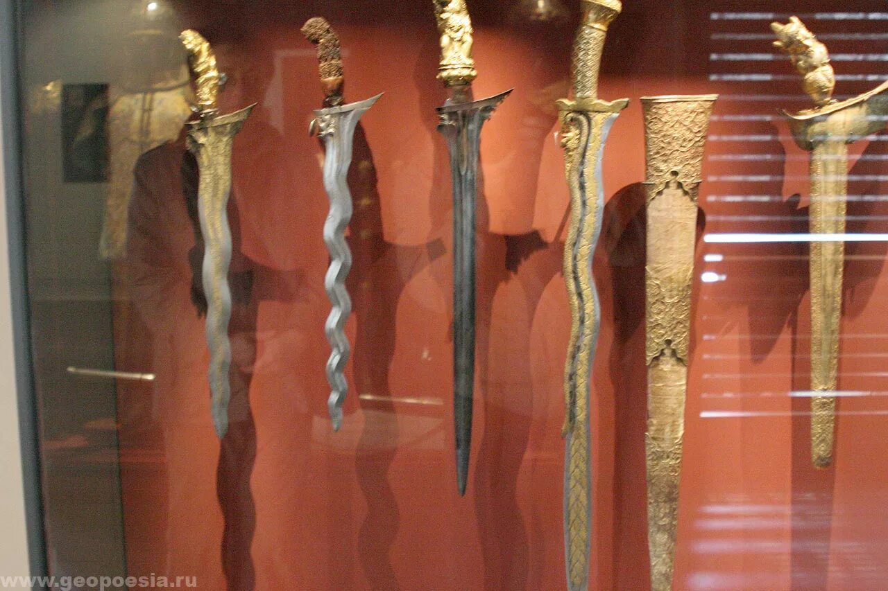 кинжал индонезийца. кинжал индонезийца. крис кинжал индонезия. кинжал индонезийца. кинжал индонезийца.