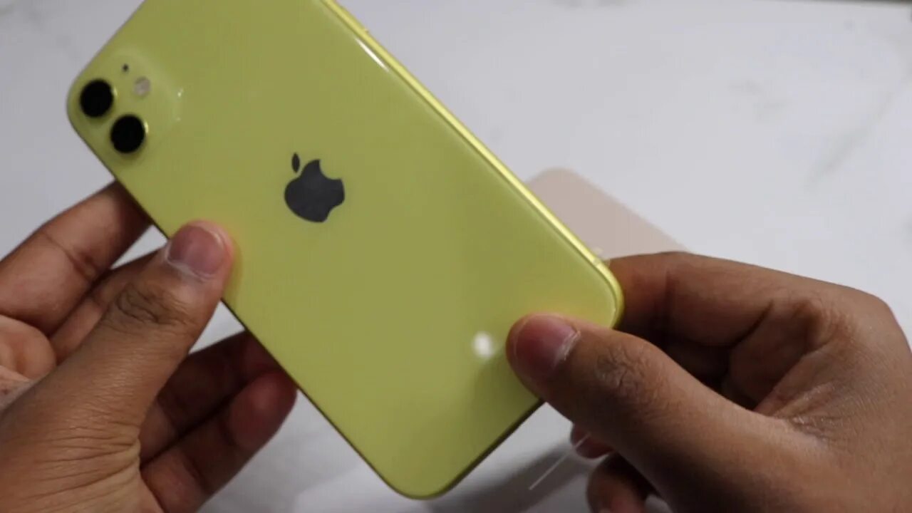 Iphone 11 Yellow. Айфон 11 Йеллоу. Айфон 11 желтый. Айфон 14 желтый. Желтый айфон 13