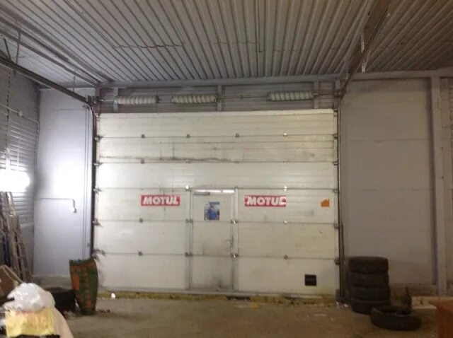 Аренда боксов под. Боксы под автосервис. Помещение автосервис бокс. Бокс под цех 14*36. Бокс автосервис.