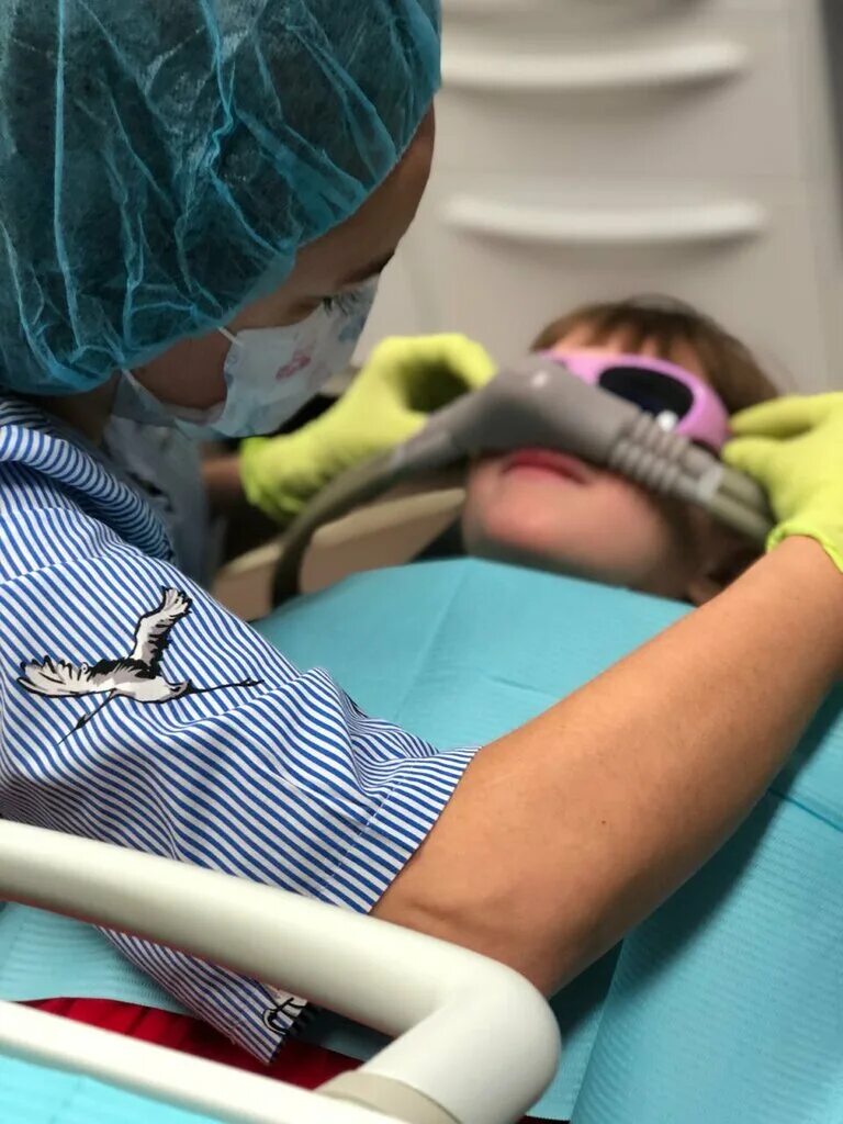 ортодонт ленинградская. съёмные аппараты для исправления дистального прикуса. металлические лигатурные брекеты. ортодонт ленинградская. бесплатная консультация ортодонта.