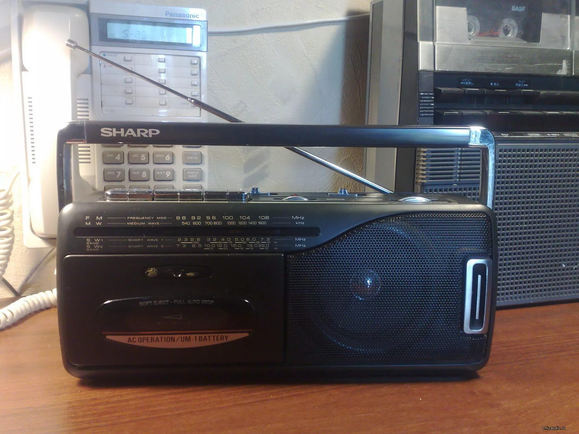 Sharp qt-100z. Кассетный магнитофон sharp gf - 700. Музыкальный центр sharp xl-hf202phs. Шарп 100. Sharp gx bt9.