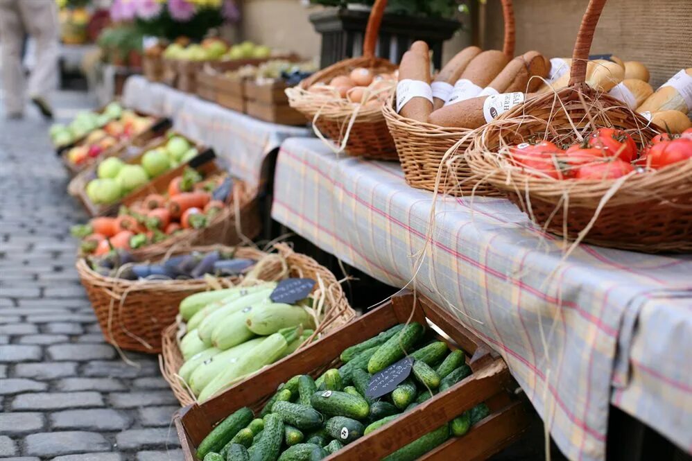 Торговля продуктами ооо. Ярмарка. Ярмарка сельхозпродукции. Ярмарка сельскохозяйственной продукции. Рынок сельхозпродукции.