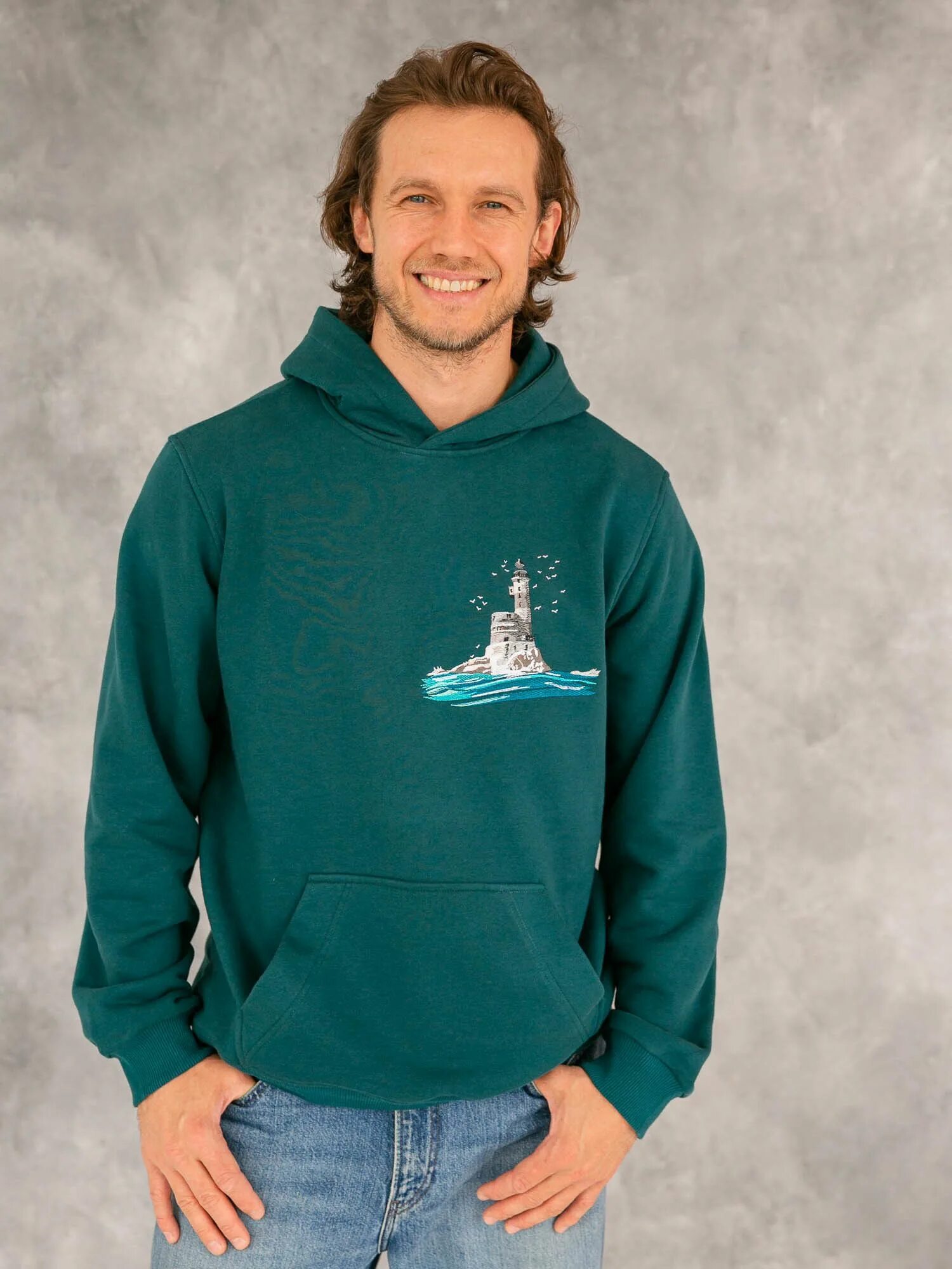 Одежда captain mate. Худи с маяком. Одежда captain mate. Captains mate. Одежда captain mate.