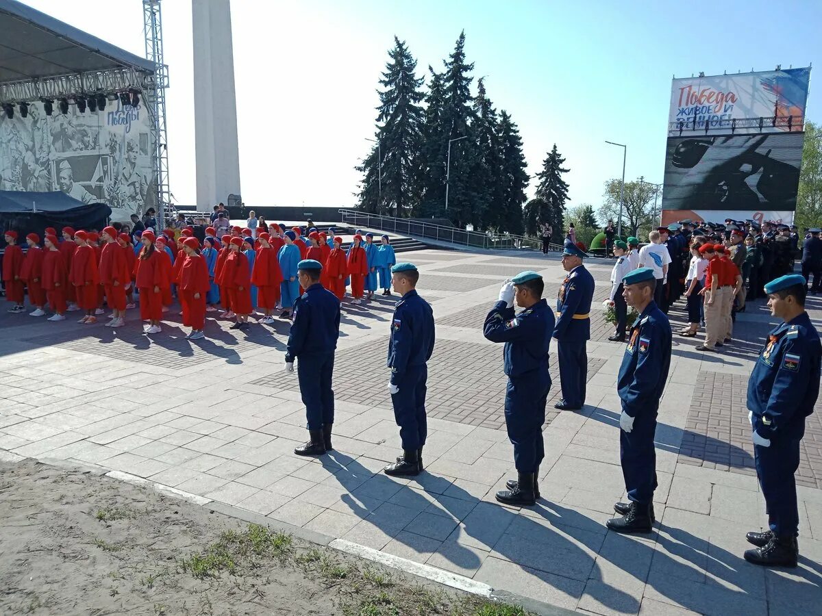 Площадь 30 летия Победы Ульяновск. 30 Летие Победы в Ульяновске. 30 Лет Победы Ульяновск площадь. Празднование 30 летия Победы в Миассе фото. 9 мая ульяновск