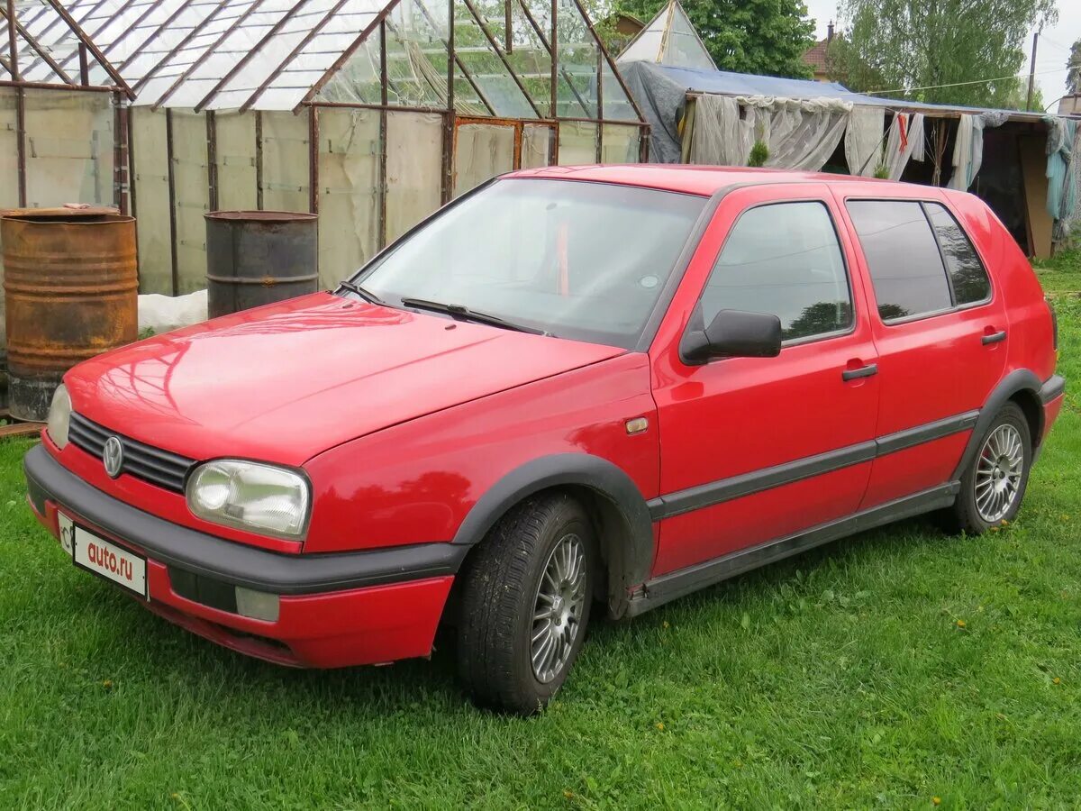 Фольксваген гольф 1997 года. Фольксваген гольф 3 1997 года. Красный фольксваген 1997. Фольксваген гольф 3 1997 года. Golf 1997.