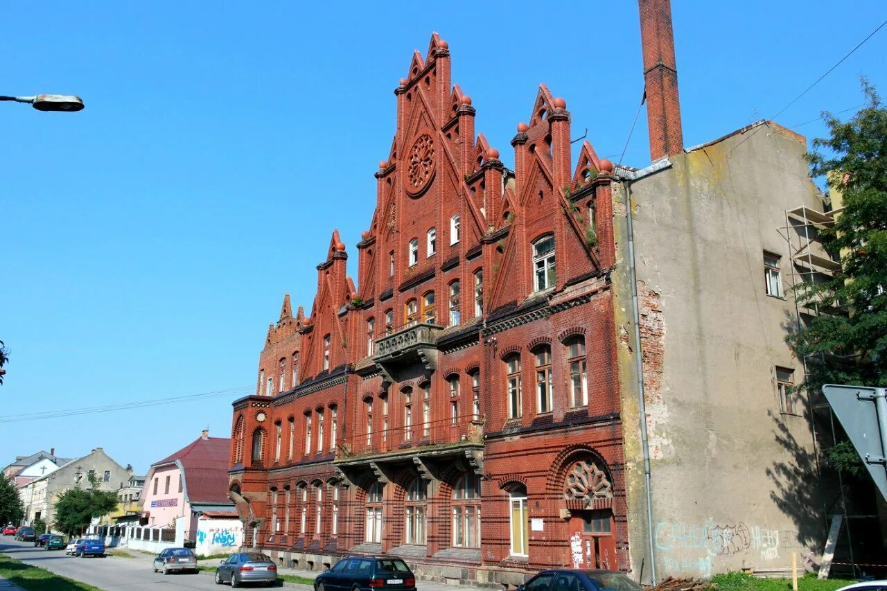 Кв гусев. Гусев архитектура Калининград. Площадь Гусева Калининградской области. Памятник г Гусев Калининградская область. Центральная площадь Гусев Калининградская область.