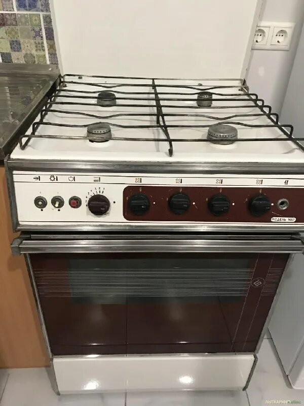 стеклокерамическая плита аристон 2000. плита продаётся 20. плиты продаются по 4 штуки. 1пк 90. плиты перекрытия п-образные 6х1.