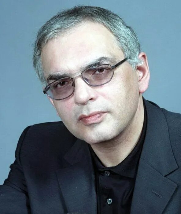 Родители михаила шахназарова. Родители михаила шахназарова