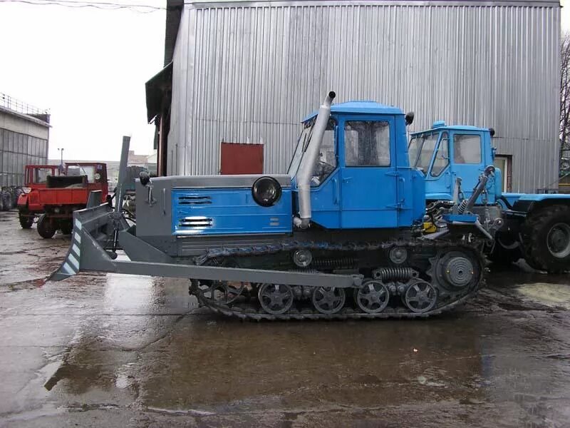 Т150 на гусеницах. Т150 трактор бульдозер. хтз т-150 гусеничный. гусеничный трактор хтз т150-09. хтз т 150 бульдозер.