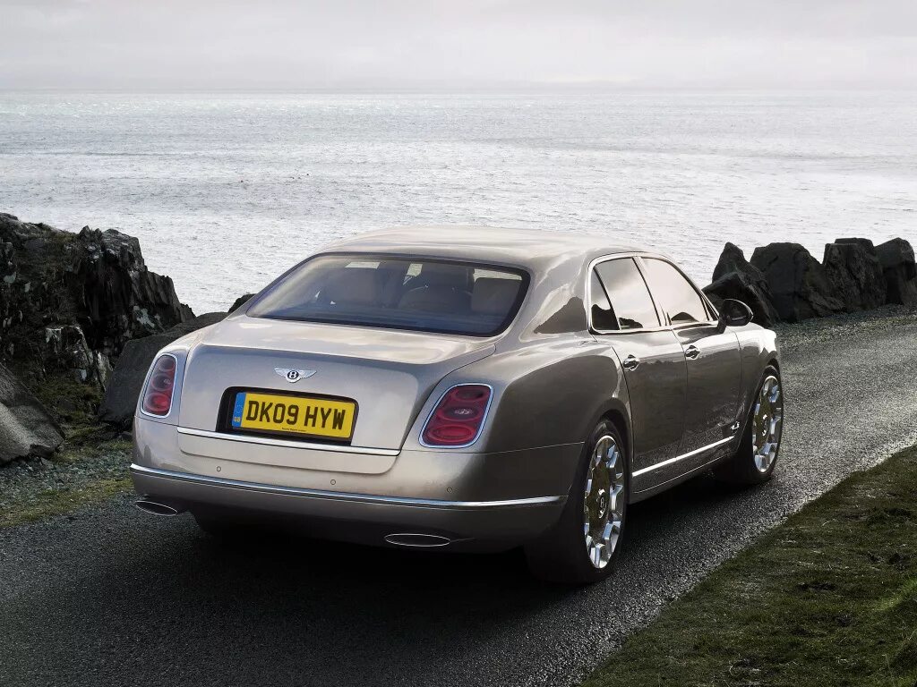 Bentley meteor бензин. Бентли мульсан 2010. bentley mulsanne ii. bentley mulsanne 2010 года. бентли мульсан поколения.