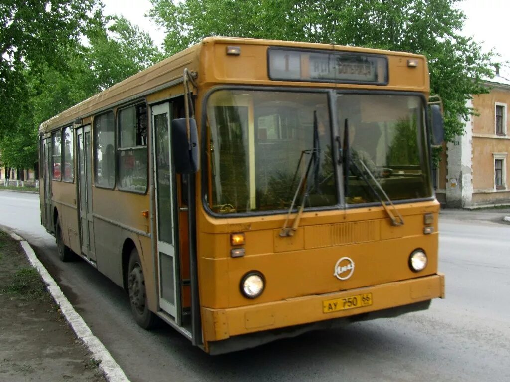 Маршрут 5 автобуса ирбит. Автостанция ирбит. ирбит автобусы. маршруты ирбит автобусов. зеленые автобусы ирбит.