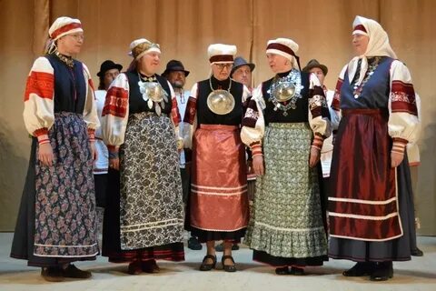 Национальный костюм пермского края