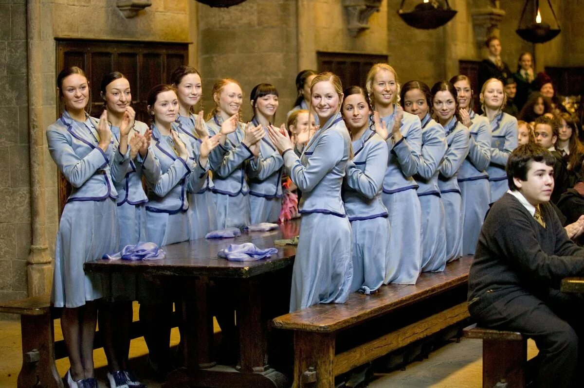 флёр делакур из гарри поттера. турнир 3 волшебников гарри поттер. гарри поттер и кубок огня кадры из фильма. флёр делакур кадры. дамблдор кубок огня.