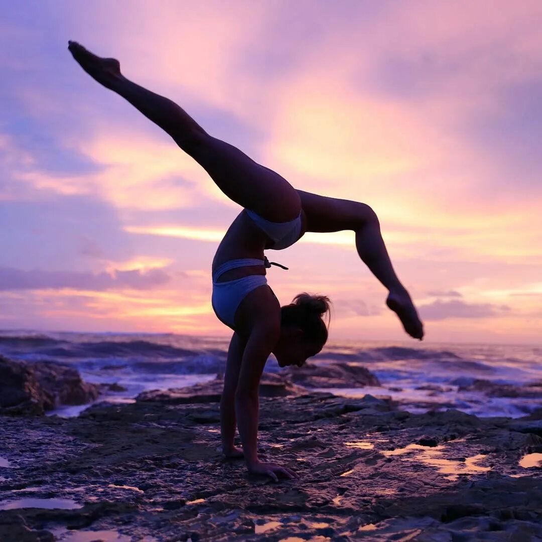 Flexibility stretching. Гибкость. Йога растяжка. Гибкость тела. Йога красивые позы.