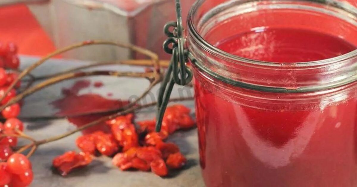 Рецепты из калины. Калиновый сок. сок калины. высушенные ягоды калины. заготовки из калины.