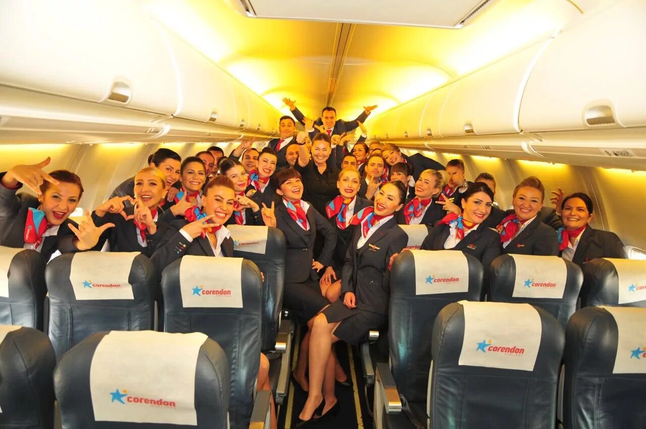Корендор авиакомпания. Корендор авиакомпания. Corendon airlines места. Корендор авиакомпания. Боинг 767 скат.