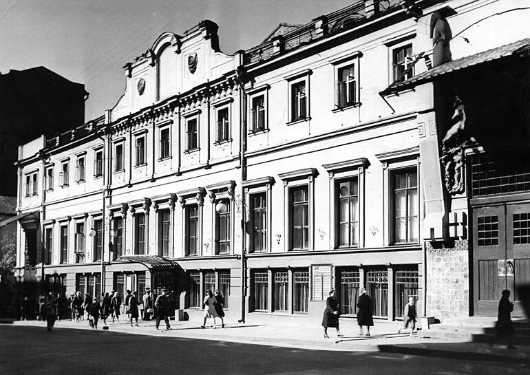 Московский мхт. Московский художественный театр 1898. Художественный театр в Москве 1898 Станиславский. Московский художественный театр 1898 здание. МХАТ Станиславский и Немирович-Данченко.