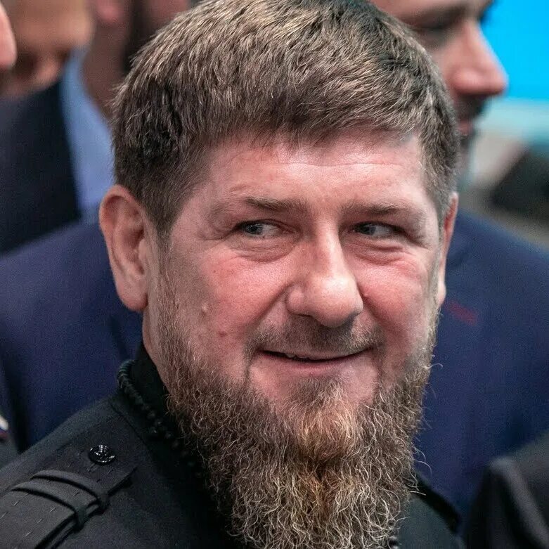 Глава Чечни Рамзан Кадыров. Имам Курганской мечети. Кадыров 2022. Рамзан Кадыров парад.
