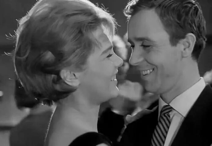 Дайте жалобную книгу 1965. Лариса голубкина дайте жалобную. Олег борисов дайте жалобную книгу. Дайте жалобную книгу отзывы. Дайте жалобную книгу отзывы.