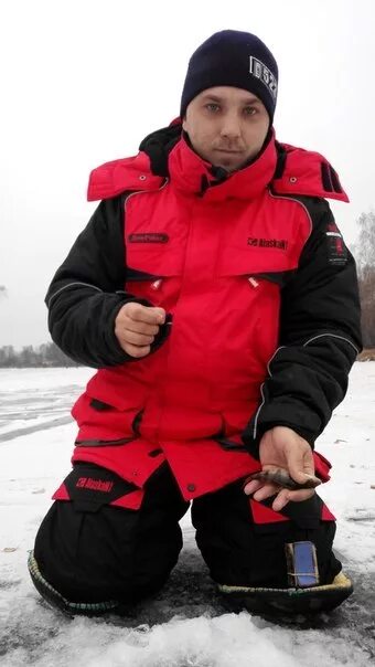 костюм зимний alaskan russian mission. костюм зимний канадиан кемпер. рыбаки на льду. зимняя рыбалка на аляске. аляска зимняя рыбалка.