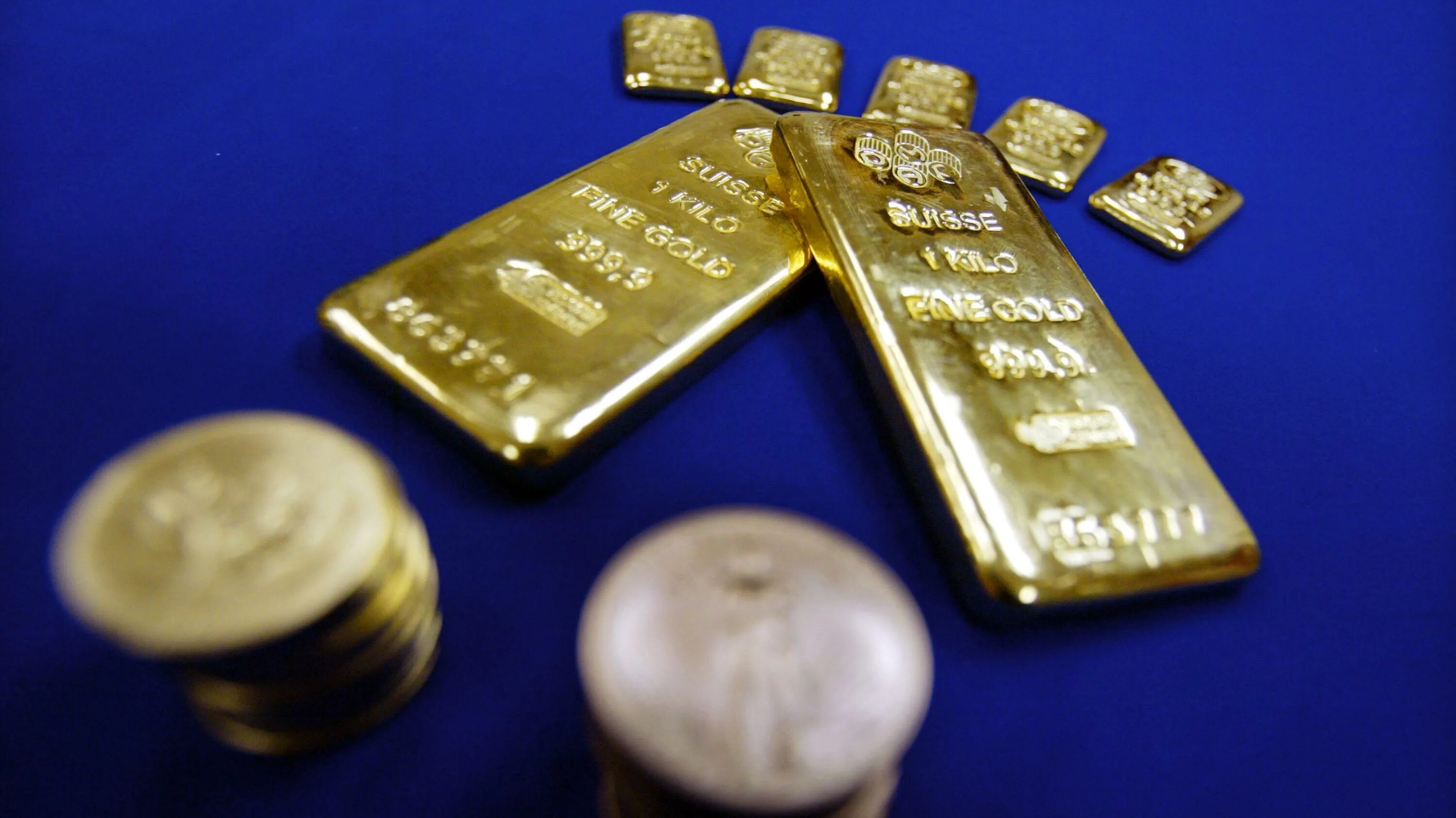 Слиток золота. Слиток золотой. Инвестиционное золото. Монетарное золото.