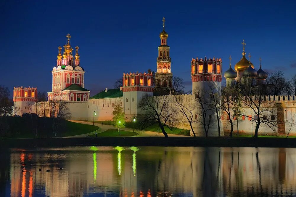 Новодевичий монастырь в москве