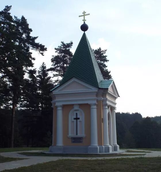 Погода в часовенной. Кривошеино первомайское поселение. Пагодь. Усадьба 1812 салтановка. Часовня на утесе в кенте.