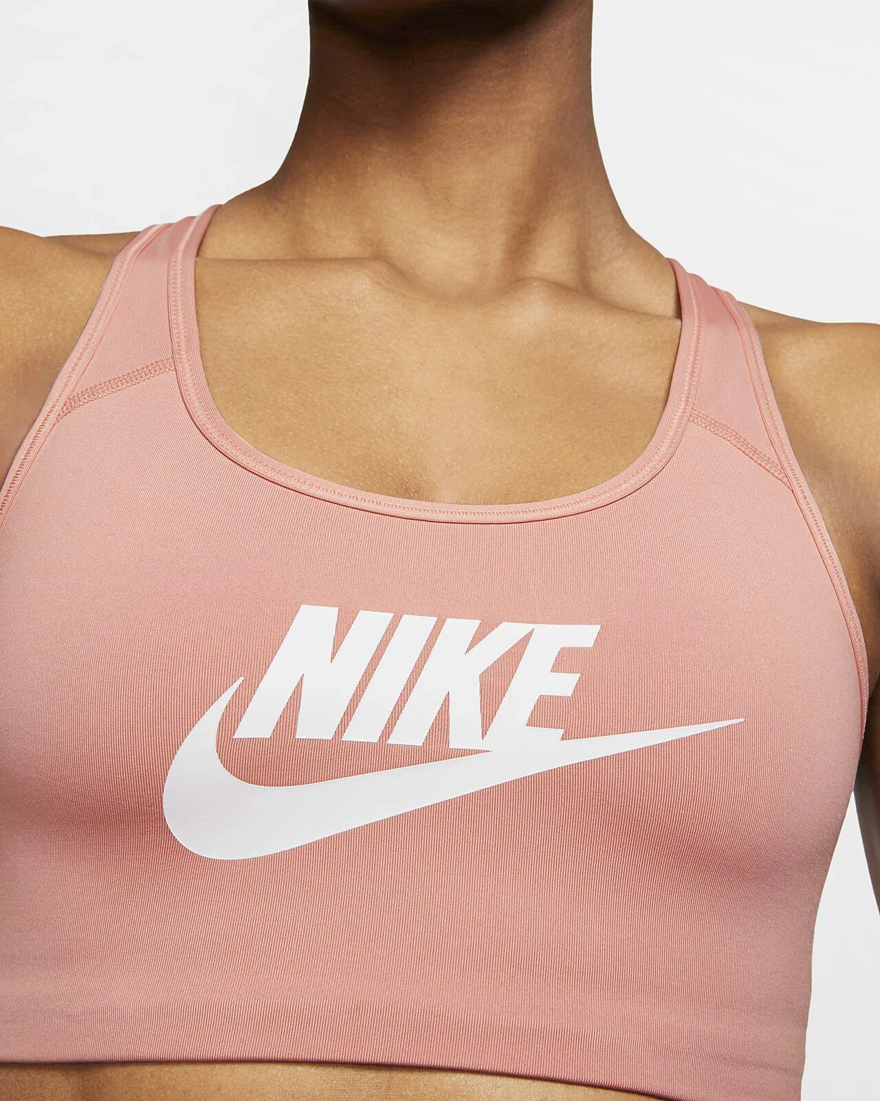 Спортивные nike женские. Nike Swoosh Futura Bra. Найк свуш Классик. Найк спортивный Swoosh. Топ Nike.