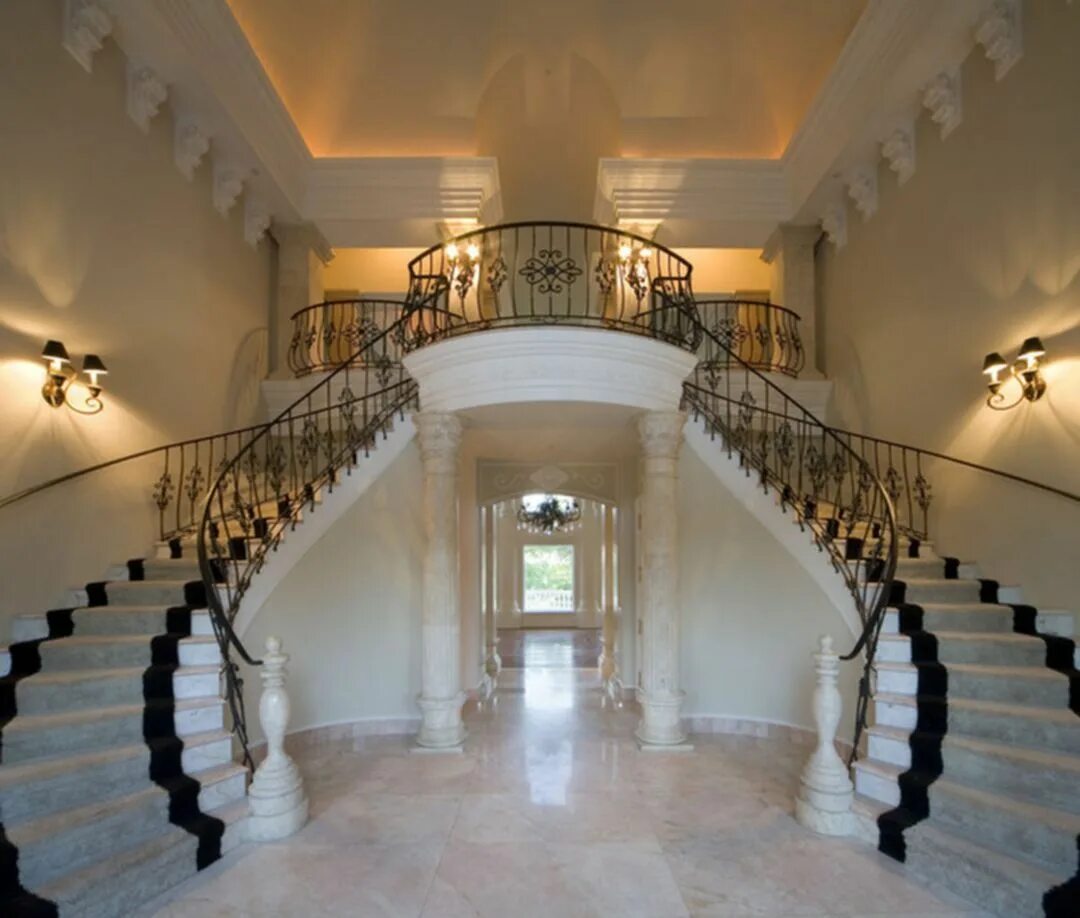 Второй этаж зал. Отель Метрополь мраморная лестница. Красивая парадная лестница. Лестница в особняке. Парадные лестницы в частном доме.