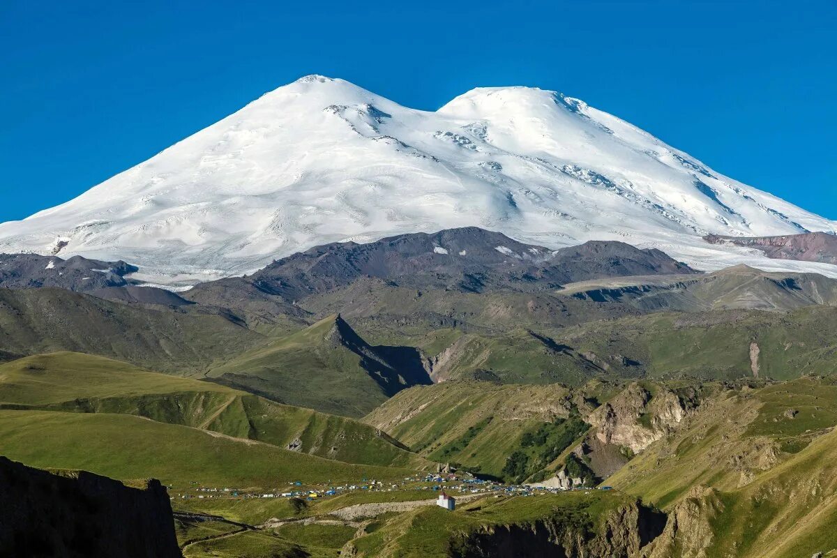 Эльбрус по кабардински. Си адыгэ хэку. Эльбрус по кабардински. Плато бермамыт. Эльбрус гора панорама.