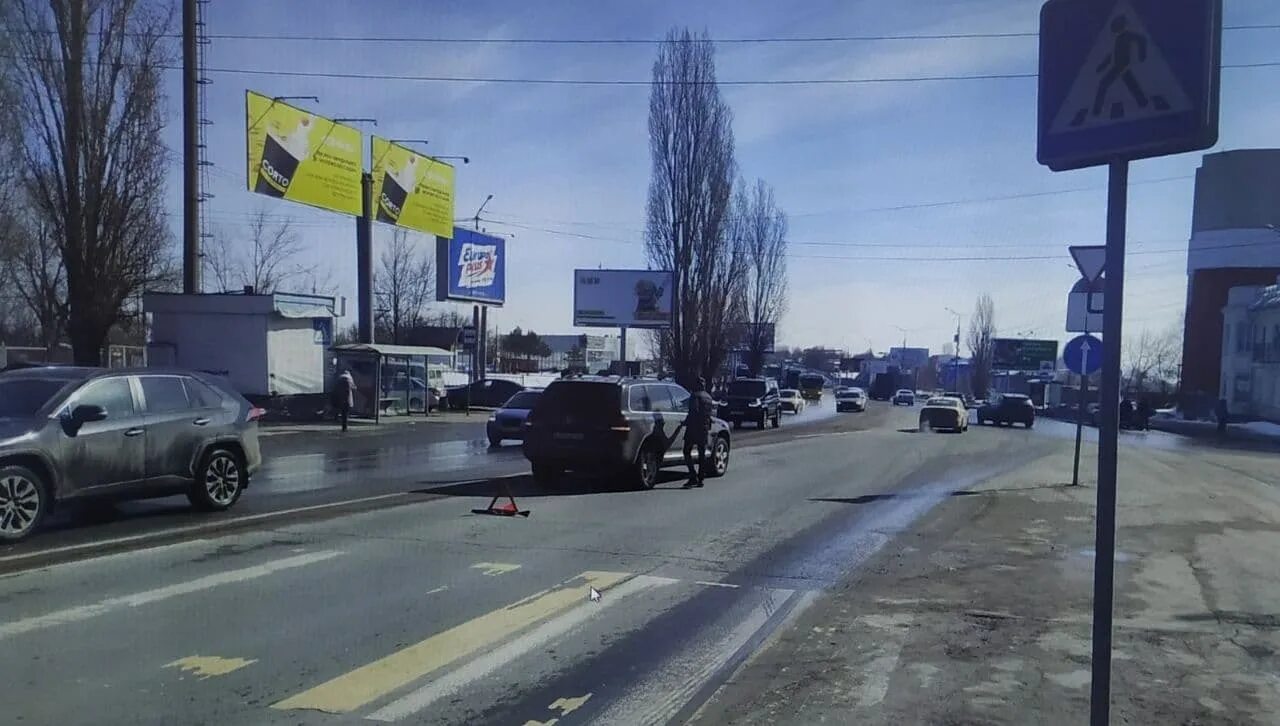 Гибдд 6 октября. Авария в Волжском районе Саратов 26.02. Туарег ГИБДД. ДТП С пешеходами на улице Крымской Саратов за 2021 год. Наезд на пешехода на Соколовогорской.