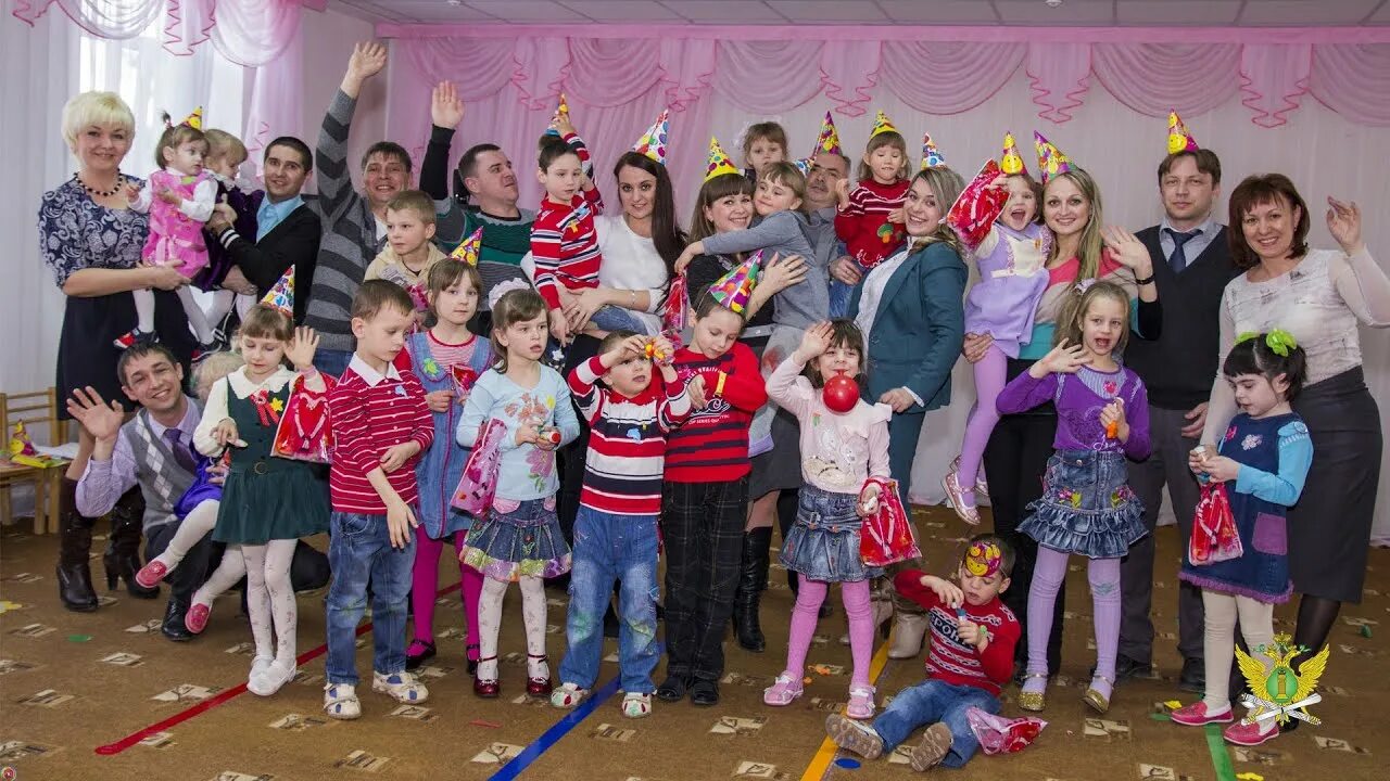 Детский дом в симферополе. Детский дом елочка. детский дом елочка симферополь. детский дом в строгановке. детский дом в крыму.