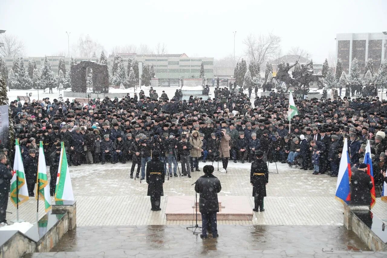 Депортация ингушетии. Митинг в ингушетии. митинги в казахстане. 23 февраля ингушетия. депортация ингушского народа 23 февраля.