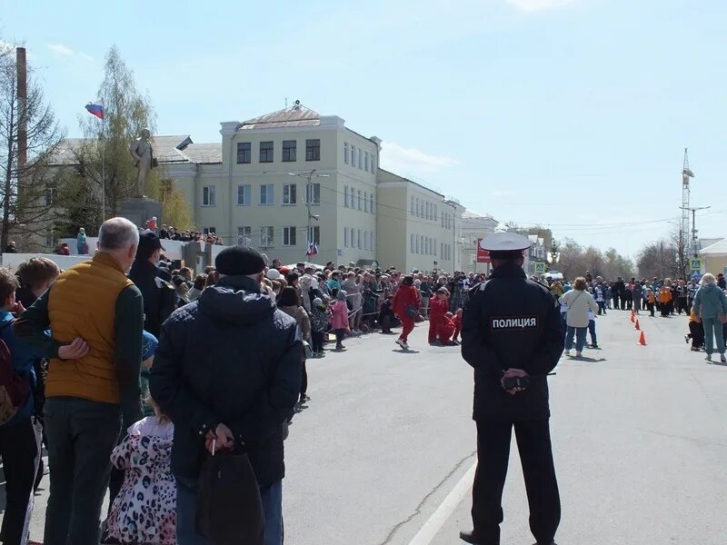 Полиция копейск. Полиция копейска сотрудники. полицейские первое мая. полиция общественной безопасности.