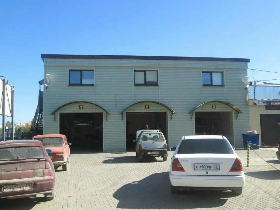 автосервис движок. мичурина 47 томск. автомастерская движок. пресс для автосервиса фото. мастерская по ремонту автомобилей.